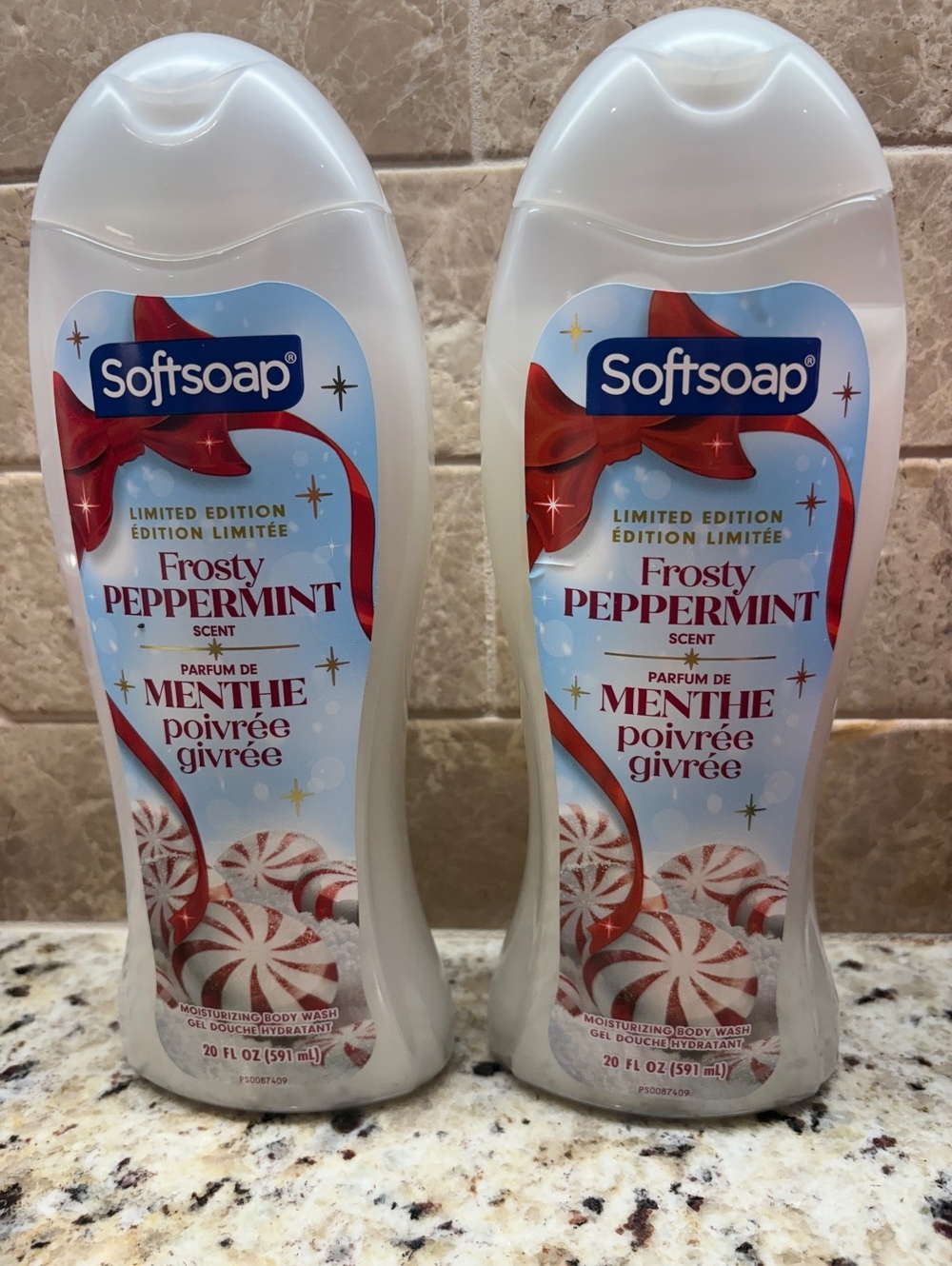 Softsoap Frosty Peppermint Body Wash 20 oz Lot of 2 Limited Edition New